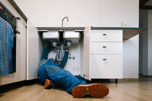 Professional Emergency Plumber technician working in Greensburg, PA